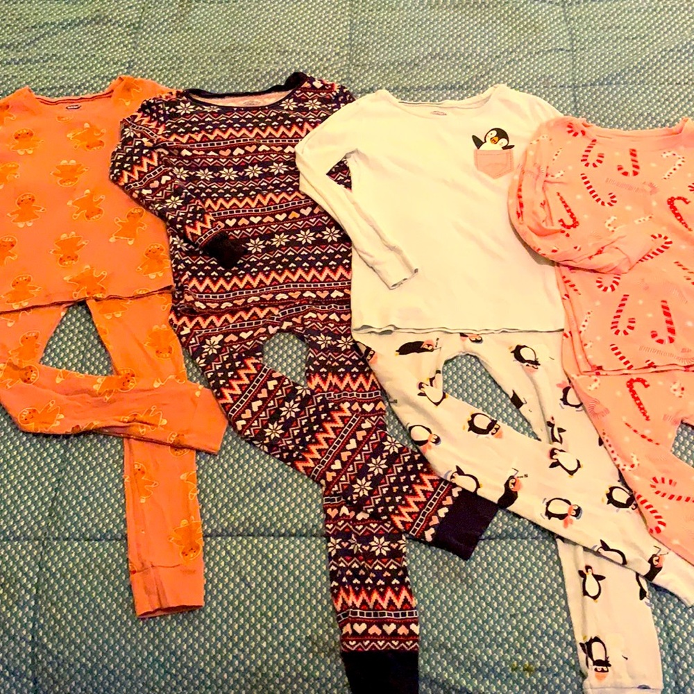 Old Navy Holiday Pajamas bundle size 6t